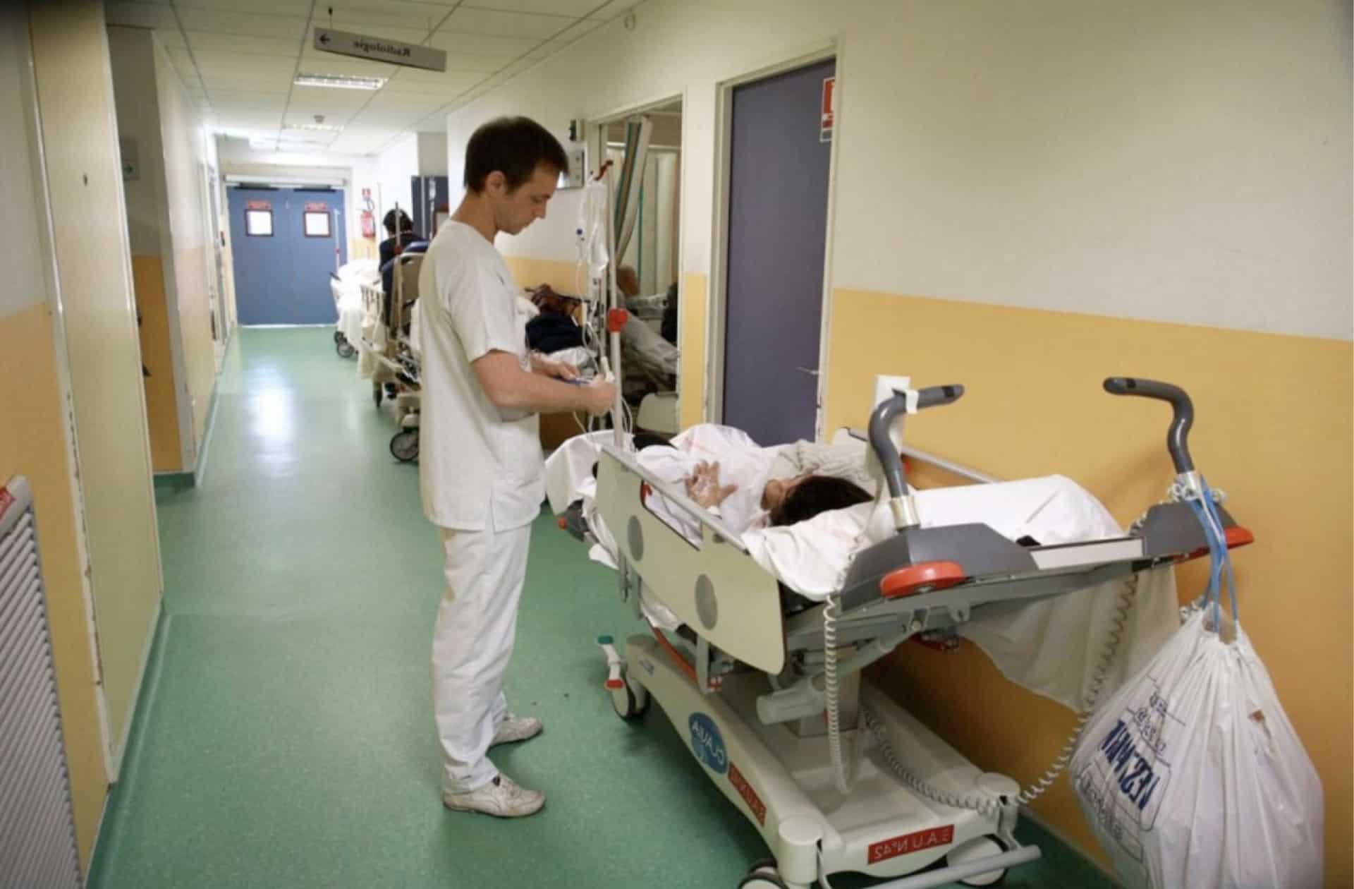 Crise d'angoisse aux urgences hospitalières: Prévenir plus que guérir.